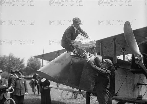 Curtiss Airplane Tests And Demonstrations; Twin Engine Biplane, Potomac Park, 1916. Creator: Harris & Ewing.