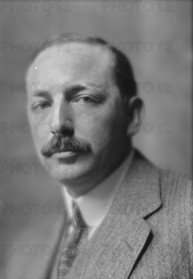 Knight, William Wellington, Dr., portrait photograph, 1914 Aug. 14. Creator: Arnold Genthe.