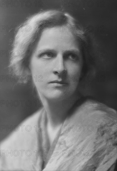 Unidentified woman, possibly Mrs. Augustin Duncan or Mrs. A.G. Motley, portrait photograph, 1915. Creator: Arnold Genthe.