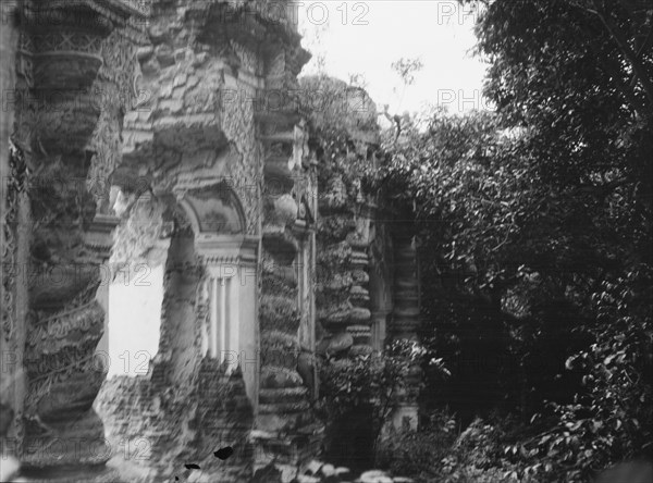 Travel views of Cuba and Guatemala, between 1899 and 1926. Creator: Arnold Genthe.