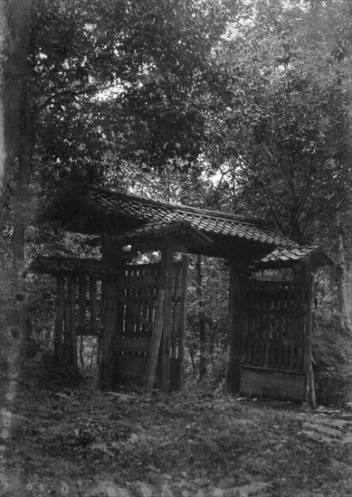 Travel views of Japan and Korea, 1908. Creator: Arnold Genthe.