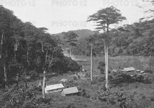 ''Vue sur le Konilou a l'embouchure de la Mandji; L'Ouest Africain', 1914. Creator: Unknown.