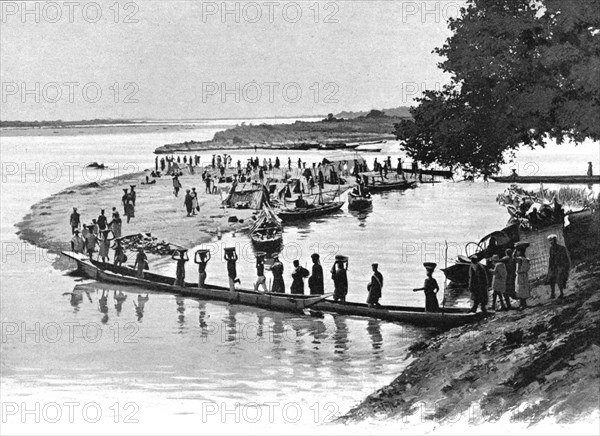 ''Un village de pecheurs sur le Niger, pres de Baro; L'Ouest Africain', 1914. Creator: Unknown.