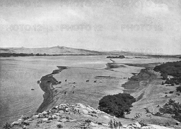 ''Vue du fleuve Orange pres de Hohenfels; Afrique Australe', 1914. Creator: Unknown.