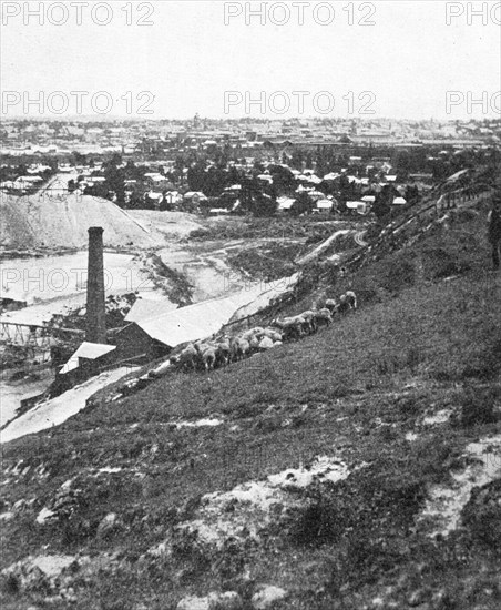 ''Un des placers de Ballarat; Les Terres Du Pacifique', 1914. Creator: Unknown.