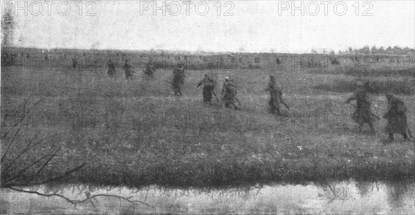'L'offensive Russe en Volhynie et en Bukovine, 10 juillet 1916; infanterie a l'attaque', 1916. Creator: Unknown.