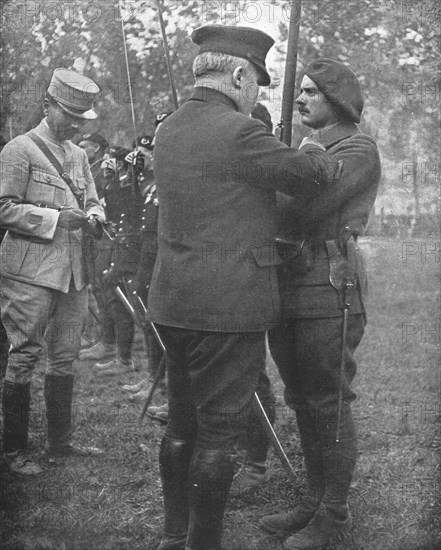 'Le Caporal Claude Goutaudier, qui a fait cent prisonniers', 1916. Creator: Unknown.