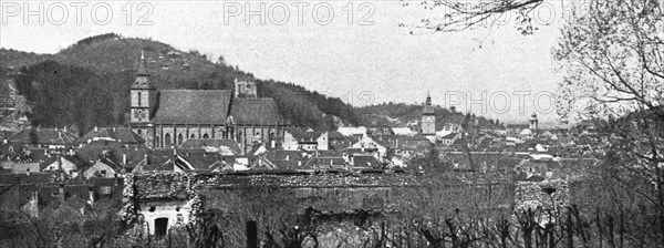 'L'entrée de l'armee Roumaine en Transylvanie; Les anciennes fortifications de Brasso', 1916. Creator: Unknown.