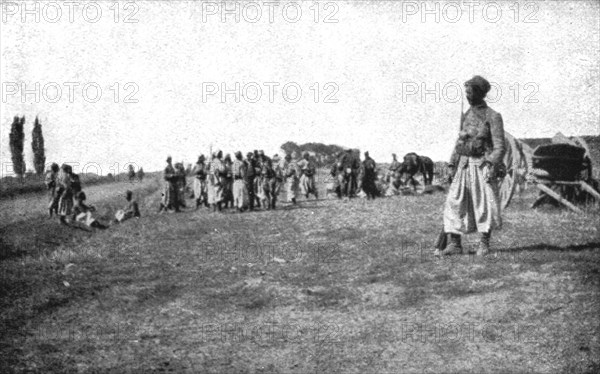 ''La Bataille de la Marne; Une compagnie de tirailleurs decimee par deux jours de lutte', 1914. Creator: Unknown.