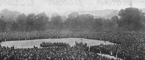 'La musique de la garde republicaine a Londres. Notre meilleure musique militaire, sous la..., 1916. Creator: Unknown.