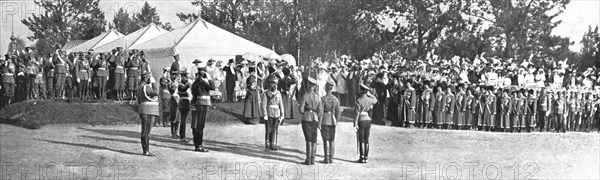 'Le President de la Republique en Russie; La Tsaria au camp de Kransnoie-Selo', 1914. Creator: Unknown.