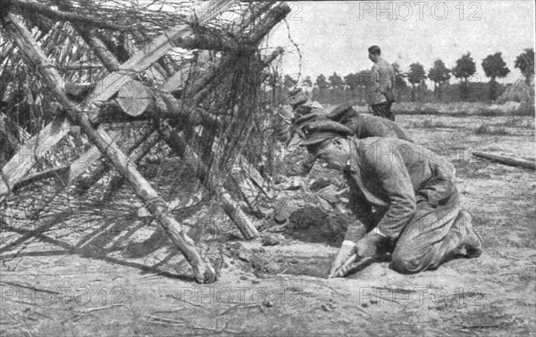 'L'instruction de la Nouvelle armee Belge; L'entrainement de la Nouvelle armee Belge..., 1916. Creator: Unknown.