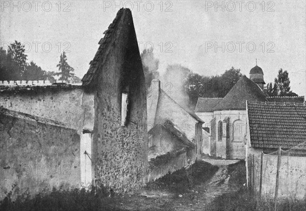 'L'immense champ de Bataille; Pres de Meaux, au village de Chauconin', 1914. Creator: Unknown.