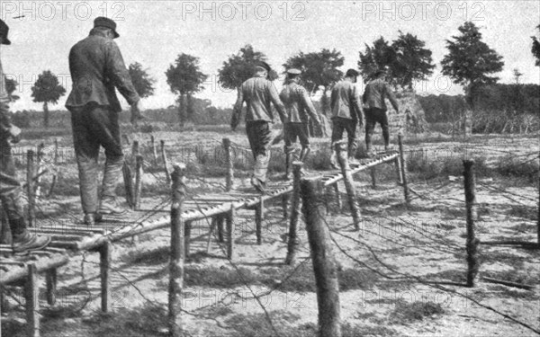 'L'instruction de la Nouvelle armee Belge; L'entrainement de la Nouvelle armee Belge..., 1916. Creator: Unknown.