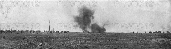 'La bataille de la Somme; Trois instantanes de l'attaque Britannique du 25 septembre..., 1916. Creator: Unknown.