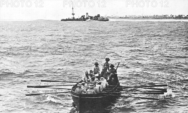 'La fin de L' "Emden"; L' "Emden", a la cote de l'ile Koeling Nord, du groupe des Cocos', 1914. Creator: Unknown.