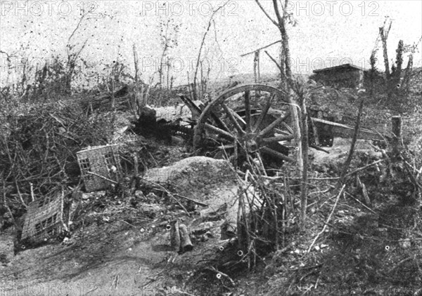 'Derriere la bataille, au Sud de la Somme: avant, pendant et apres une attaque..', 1916. Creator: Unknown.