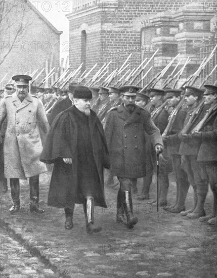 ''Le Roi George en France; La Rencontre de M Poincare et du Souverain Britannique', 1914. Creator: Unknown.