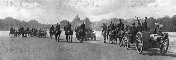 ''L'etat de Guerre; Nos hommes partent fleuris, leur materiel pare de drapeaux', 1914. Creator: Unknown.