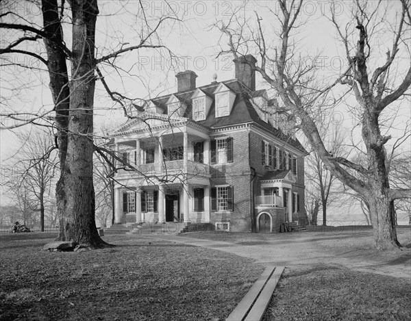 Shirley [Plantation], James River, Va., between 1900 and 1906. Creator: William H. Jackson.