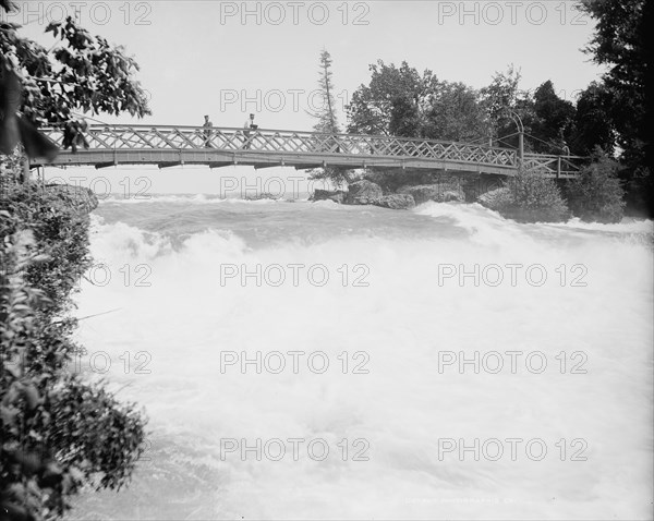 Three Sisters' Bridge (i.e. Three Sister Island), Niagara Riv[er], between 1880 and 1897. Creator: William H. Jackson.