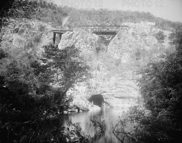 Exterior, Choy Cave, Mexico, between 1880 and 1897. Creator: William H. Jackson.