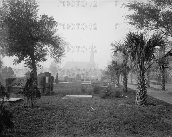 Old Colonial Cemetery, Savannah, Ga., c1900. Creator: Unknown.
