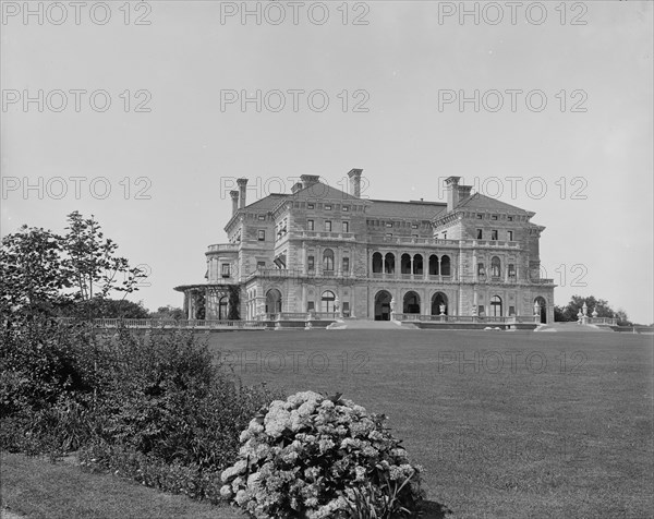 Breakers, Newport, R.I., The, between 1900 and 1906. Creator: Unknown.