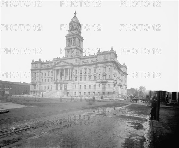 Wayne County Building, Detroit, Mich., between 1902 and 1906. Creator: Unknown.