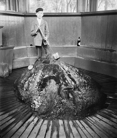 Interior, High Rock Spring, Saratoga, N.Y., between 1900 and 1906. Creator: Unknown.