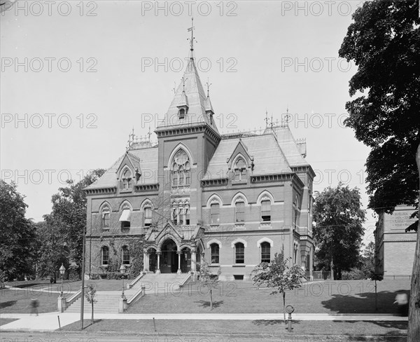 Public Library, Springfield, Mass., between 1900 and 1905. Creator: Unknown.