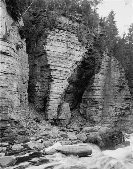 Elephant's Head, Ausable Chasm, N.Y., c1905. Creator: Unknown.