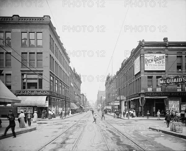 Seventh Street, St. Paul, Minn., c1905. Creator: Unknown.