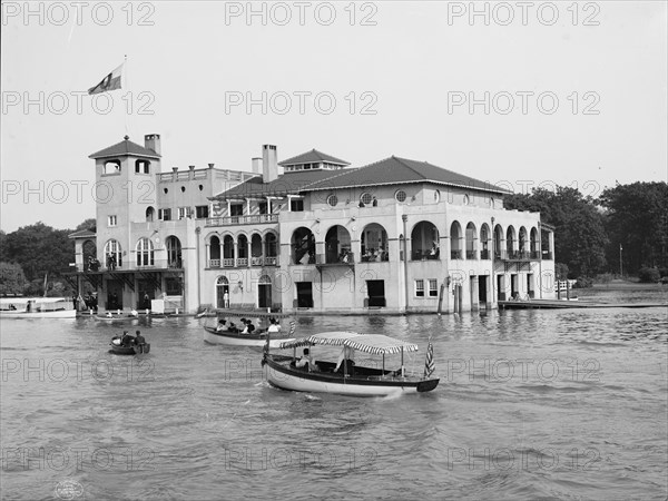 Detroit Boat Club, Belle Isle [Park], Detroit, Mich., c1905. Creator: Unknown.