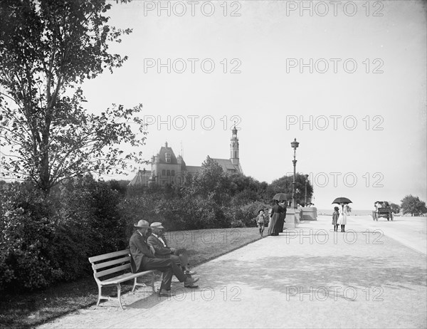 Lake Shore Drive, Jackson Park, Chicago, Ill., c1906. Creator: Unknown.