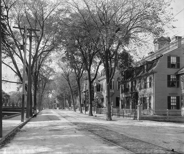 Islington St., Portsmouth, N.H., c1907. Creator: Unknown.