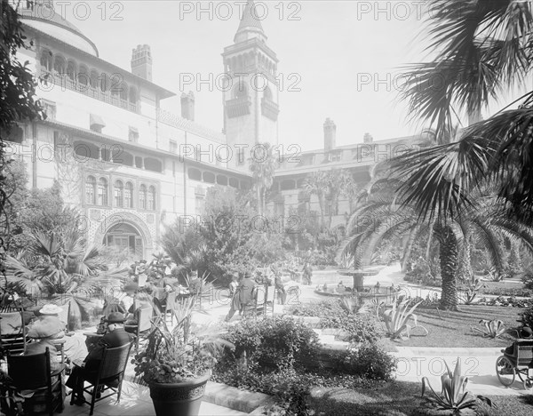 Court of the Ponce de Leon, St. Augustine, Fla., between 1900 and 1920. Creator: Unknown.