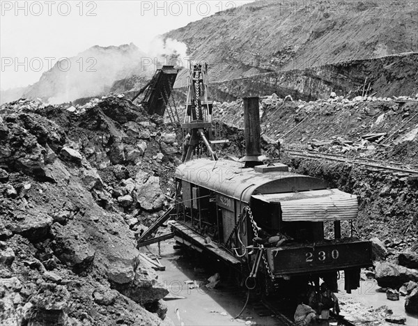 Steam shovels, Panama Canal, c.(between 1905 and 1914). Creator: Unknown.