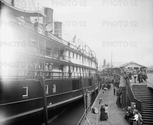 Detroit, Mich., departure of Chamber of Commerce excursion, between 1900 and 1920. Creator: Unknown.