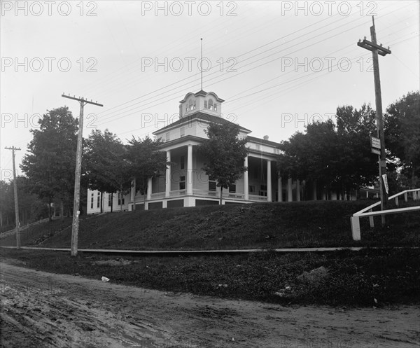 Bay View Hotel, Bay View, Mich., between 1890 and 1901. Creator: William H. Jackson.