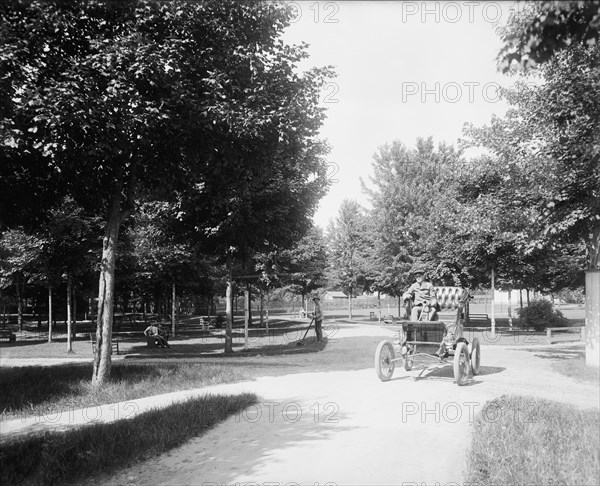 Entrance, Sanitarium Park, Alma, Mich., between 1895 and 1910. Creator: Unknown.