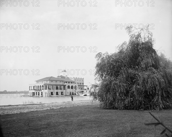 Detroit Boat Club, (Belle Isle Park), Detroit, Mich., between 1895 and 1910. Creator: Unknown.