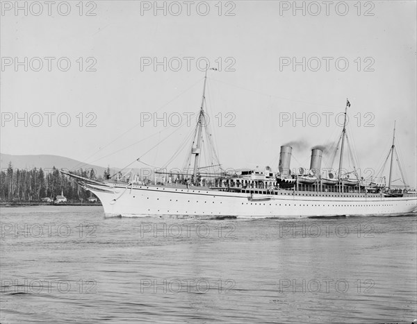 Steamer Empress of China, between 1900 and 1910. Creator: Unknown.