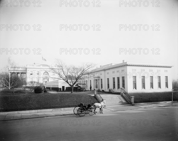 Presidential office and White House, Wash., D.C., between 1900 and 1910. Creator: Unknown.