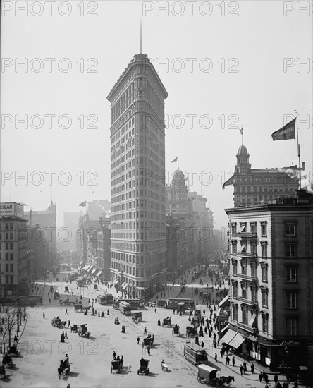 Flatiron Building, New York, N.Y., between 1902 and 1910. Creator: Unknown.