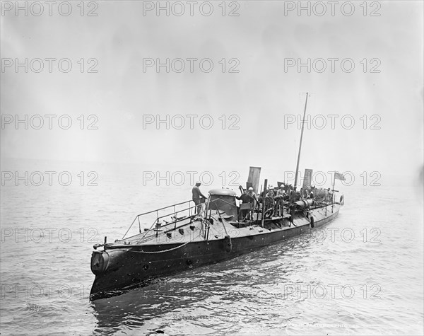 A torpedo boat of the U.S. Navy, between 1897 and 1901. Creator: Unknown.