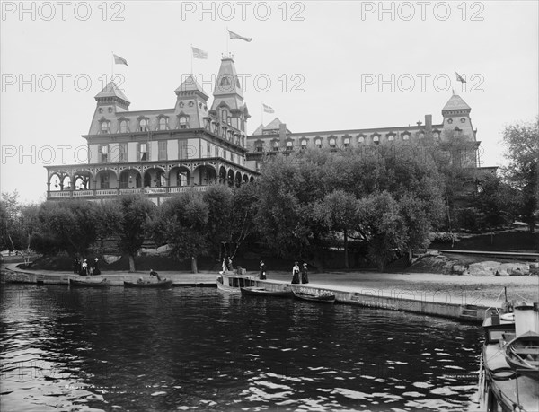 Hotel Crossmon, Thousand Islands, (1901?). Creator: Unknown.