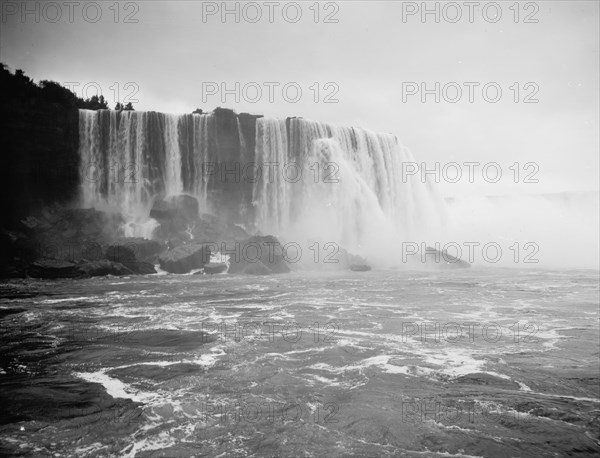 Horseshoe Falls, Niagara, c1900. Creator: Unknown.