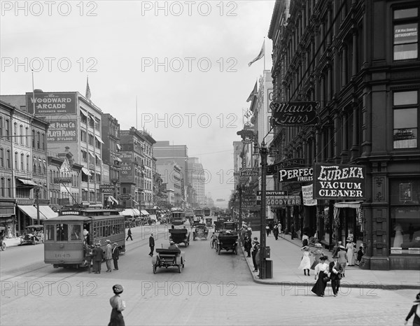 Woodward Ave., Detroit, Mich., c.between 1910 and 1920. Creator: Unknown.