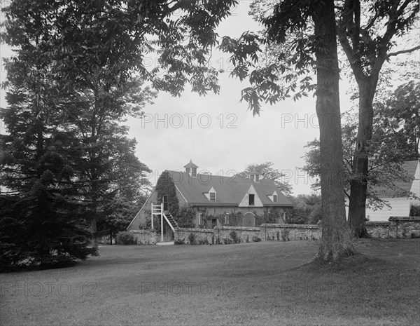 The Old barn at Mt. Vernon, c.between 1910 and 1920. Creator: Unknown.